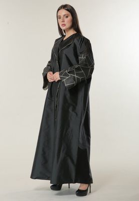Black Coat style abaya with Jaquard Sleeves and Pipin (L)