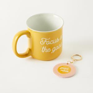 Slogan Print Ceramic Mug with Keychain - 590 ml