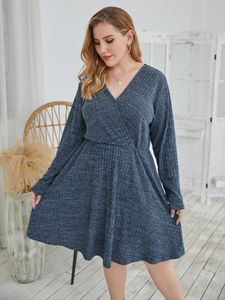 Plus Size V-neck Wrap Design Long Sleeves Midi Dress