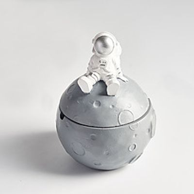 Anti-flying Ash with Cover Astronaut Astronaut Smoking Cylinder Creative Living Room Home Coffee Table Decoration miniinthebox