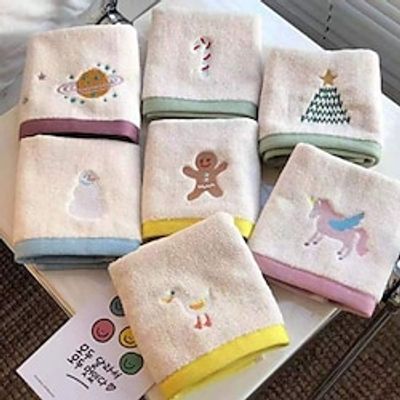 Christmas Towels Pack Medium Towel, Ring Spun Cotton Lightweight and Highly Absorbent Quick Drying Towels, Premium Towels Bathroom Lightinthebox