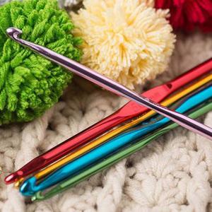 12pcs Multicolor Aluminum Crochet Hooks Needles Set 2mm-8mm Knitting Stitches