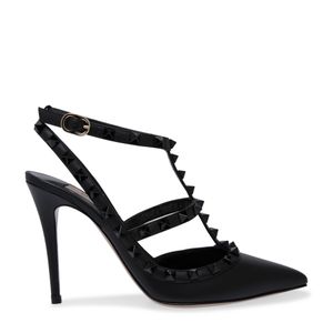 Rockstud pumps