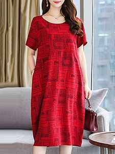 Round Neck Patch Pocket Printed Shift Dress