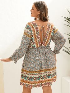 YOINS Plus Size V-neck Tribal Backless Design Tie-up Design Dress