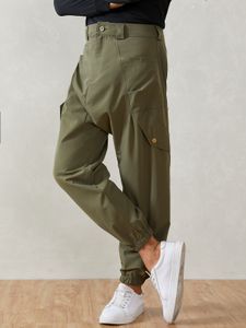 Men Fashion Solid Color Multi-pocket Tapered Casual Pants