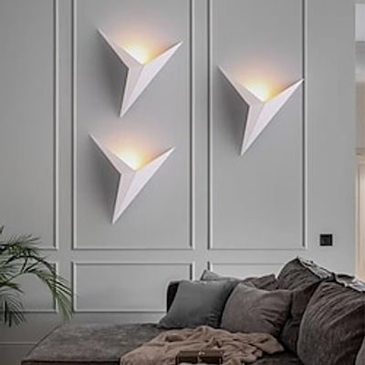 2PCS Triangle Three-dimensional Wall Lamp Modern Art and Creativity Indoor Wall lamp 3W 25cm Indoor Metal Wall Lamp AC85-265V Lightinthebox