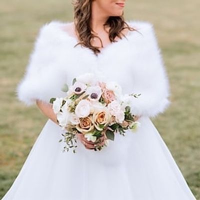 Faux Fur Wraps Shawls Women's Wrap Pure Elegant Sleeveless Terylene Wedding Wraps With Feathers Fur For Wedding Fall Winter Lightinthebox Faux Fur Wraps Shawls Women's Wrap Pure Elegant Sleeveless Terylene Wedding Wraps With Feathers Fur For Wedding Fall Winter Lightinthebox