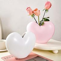 Resin Heart-shaped Desktop Decor Vase - Charming Home Accent for Floral Arrangements, Dried Flowers, and Decorative Displays Lightinthebox