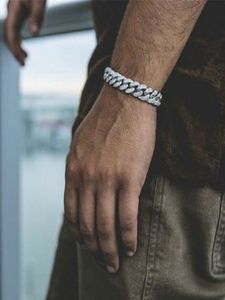 Men Fashion Luxury Street Style Diamond Design Bracelet
