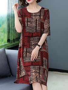 Round Neck Floral Printed Shift Dress