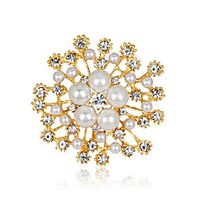 Women's Brooches 3D Flower Fashion Imitation Pearl Gold Plated Brooch Jewelry Gold For Christmas Gifts Wedding Party Dress Party  Evening New Year Lightinthebox - thumbnail