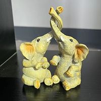 2pcsset Elephant Couple Figurine, Elephant Couple Statue, Elephant Ornaments, For Home Deskpot Cupboard Props Decor Accessories,Cute Ornament, Home Living Room Bar Cafe Decor Ornament, Room Decor Tabletop Display Ornament Lightinthebox - thumbnail