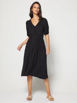 Three-Quarter Sleeve Midi Dress Three-Quarter Sleeve Midi Dress