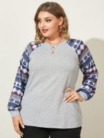 YOINS Plus Size Crew Neck Graphic Patchwork Long Sleeves Sweatshirt - thumbnail