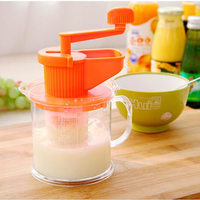 Hand Shaking Fruit Juicer Childrens No Blade Multi-function Manual Juicer Soya-bean Milk Machine