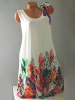 Round Neck Floral Printed Shift Dress - thumbnail