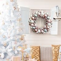 Ball Wreath, Traditional Pink Christmas Ball Wreath Garland with Feathers for Home Wall Decor, Festive Supplies Lightinthebox - thumbnail