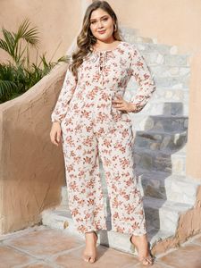 YOINS Plus Size White Random Floral Print Jumpsuit