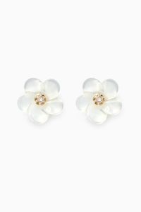 Floral Diamond Stud Earrings in 18kt Yellow Gold