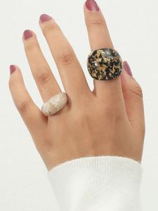 2pcs Simple Acrylic Rings