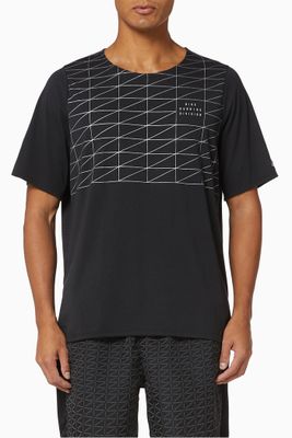 365 Run Division Rise Graphic T-Shirt 365 Run Division Rise Graphic T-Shirt
