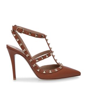 Rockstud pumps