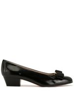 Salvatore Ferragamo Pre-Owned Vara Bow pumps - Black