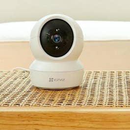 Smart Tracking Camera (Ezviz H6C 2MP)