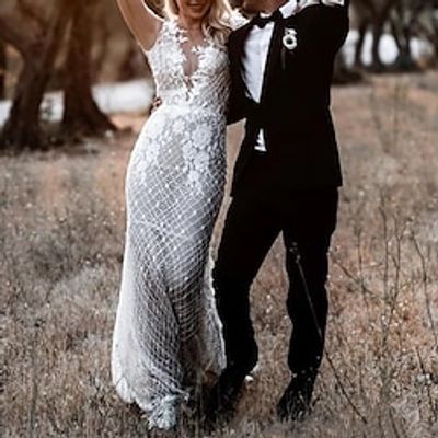 Beach Boho Open Back Wedding Dresses Court Train Mermaid  Trumpet Sleeveless V Neck Lace With Appliques Solid Color 2023 Bridal Gowns Lightinthebox