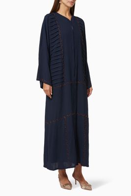 Crinkled Abaya with Embroidery Crinkled Abaya with Embroidery
