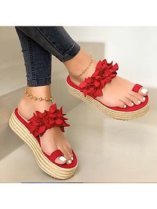 Stylish and comfortable platform slippers