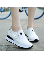 Casual Comfort Round Toe Sneakers - thumbnail