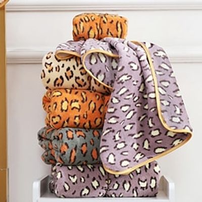 Leopard Print Coral Velvet Gift Towel Bath Towel Soft and Absorbent Embroidered Face Wash Towel Hotel Supermarket with Hand Gift Towel Lightinthebox