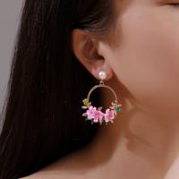 Hot selling earrings Ins style sweet flower earrings net red with the same temperament color wreath pearl earrings women