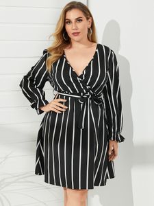 YOINS Plus Size V-neck Striped Belt Design Long Sleeves Mini Dress