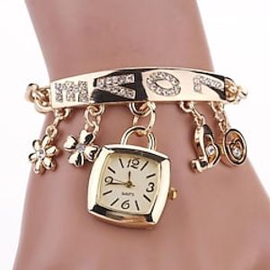 Women's Bracelet Watch LOVE Alphabet Alloy Quartz Watch Flower Decor Square Dress Watch Ladies Exquisite Casual Watch miniinthebox