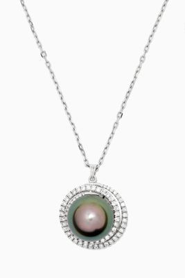 Tresor Pearl Pendant with Diamonds in 18kt White Gold