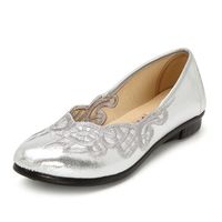 Flower Embroidered Slip On Flat Old Peking Casual Shoes