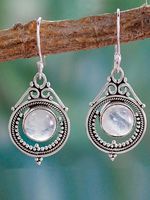 Trendy Vintage Moonstone Earrings