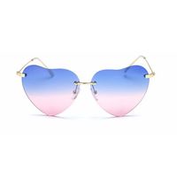 Woman Retro Heart-shaped UV400 Anti-UV Sunglasses Casual Shopping Party Goggles Eyewear