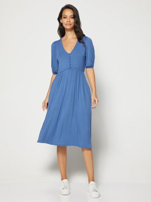 Three-Quarter Sleeve Midi Dress Three-Quarter Sleeve Midi Dress