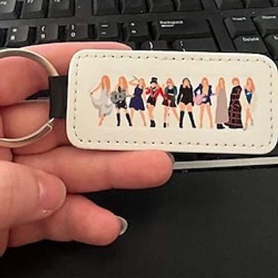 Talor Inspired Keychain, Talor Imaginative Keyring for Women Girls Gifts, Music Lover Keychains for Friends Daughter Sister, Beautiful Valentine's Day and Mother's Day Keychain Gift Lightinthebox